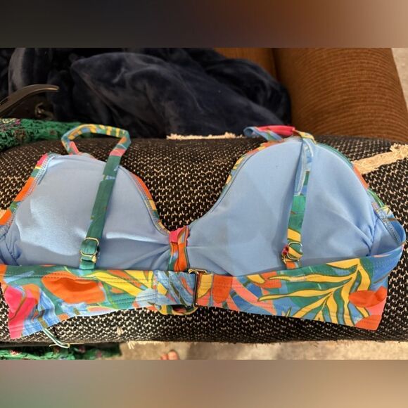 Kona Sol Women's Abstract Tropical Print Tie-Front Bikini Top NWOT Size M - Picture 4 of 8